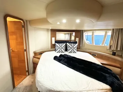 Pre-Owned 2011 Azimut 55E for Sale | Vancouver, BC | M&P Yacht Centre | 67568c362d1d176a550650bf