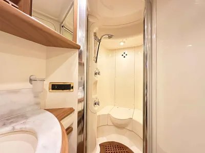 Pre-Owned 2011 Azimut 55E for Sale | Vancouver, BC | M&P Yacht Centre | 67568c362d1d176a550650bf
