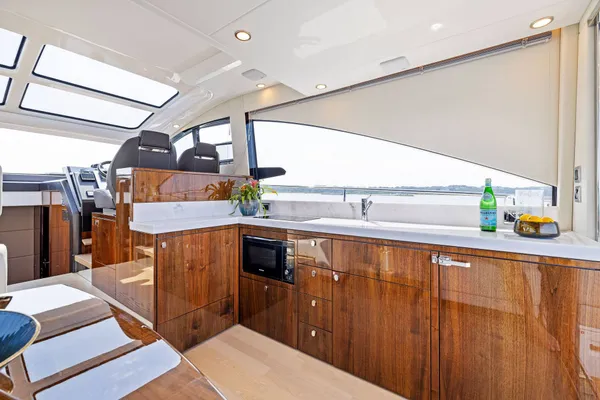 2025 Fairline TARGA 50 GT detail image 21