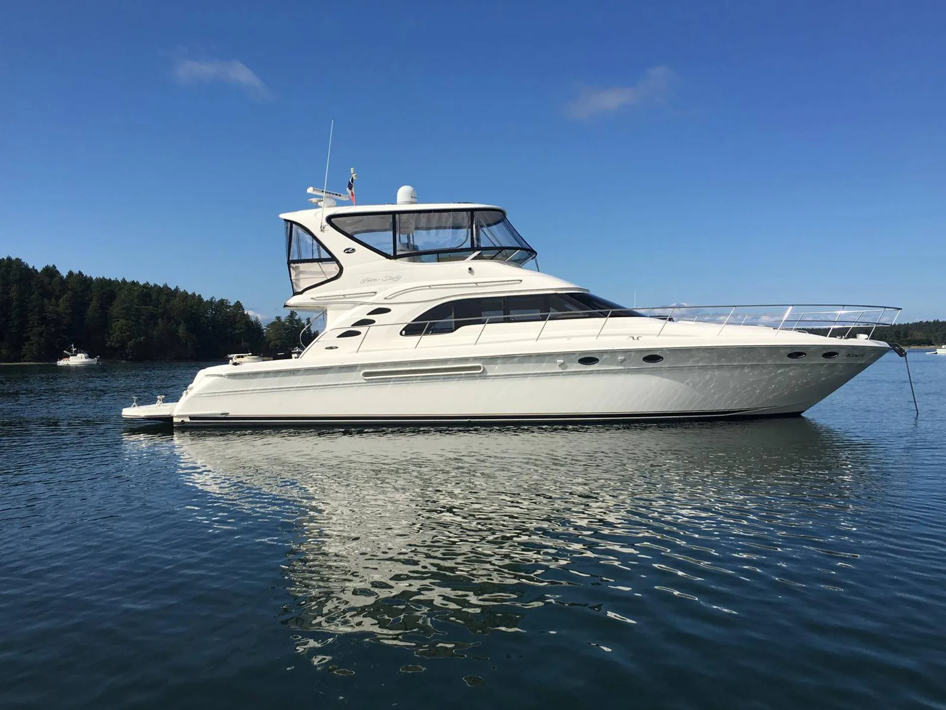 Pre-Owned 2002 Sea ray 560 Sedan Bridge for Sale | Vancouver, BC | M&P Yacht Centre | 678c2da7dd2070a5b007d17f