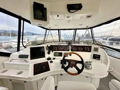 Pre-Owned 2002 Sea ray 560 Sedan Bridge for Sale | Vancouver, BC | M&P Yacht Centre | 678c2da7dd2070a5b007d17f