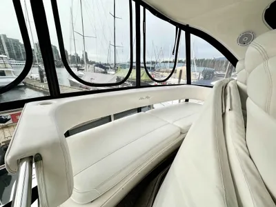 Pre-Owned 2002 Sea ray 560 Sedan Bridge for Sale | Vancouver, BC | M&P Yacht Centre | 678c2da7dd2070a5b007d17f