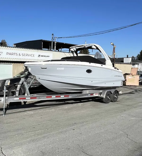 2025 Chaparral 260 Surf-4