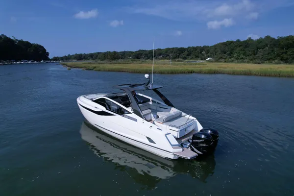 2023 Fairline F-LINE 33 OB detail image 9