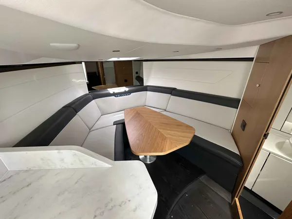 2023 Fairline F-LINE 33 OB detail image 22