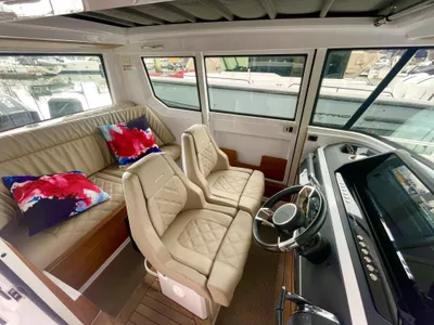 Pre-Owned 2022 Axopar 28 Wet Bar for Sale | Vancouver, BC | M&P Yacht Centre | 678c0a38d8eeb25972096759