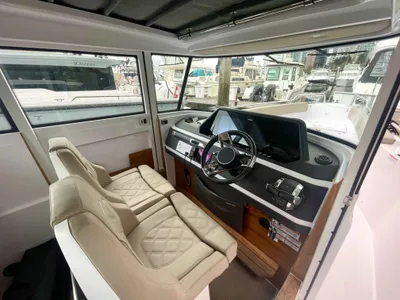 Pre-Owned 2022 Axopar 28 Wet Bar for Sale | Vancouver, BC | M&P Yacht Centre | 678c0a38d8eeb25972096759