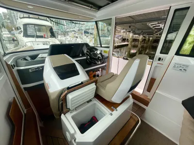 Pre-Owned 2022 Axopar 28 Wet Bar for Sale | Vancouver, BC | M&P Yacht Centre | 678c0a38d8eeb25972096759
