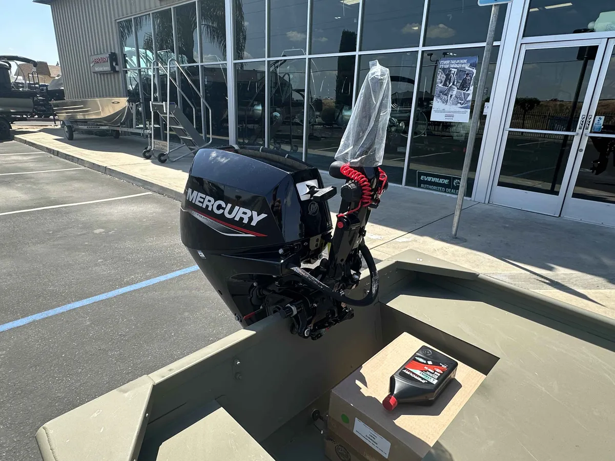 2024 Tracker Grizzly Jon-9