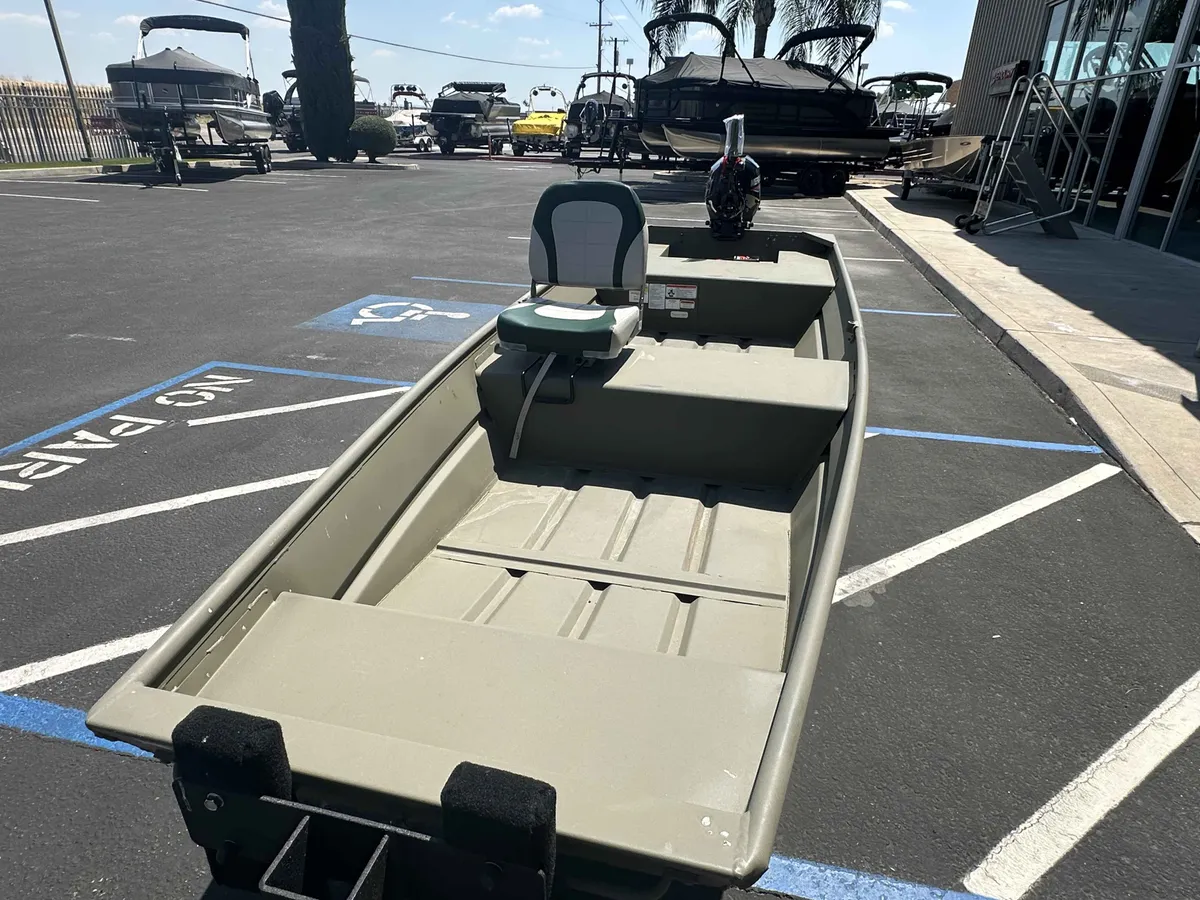 2024 Tracker Grizzly Jon-6