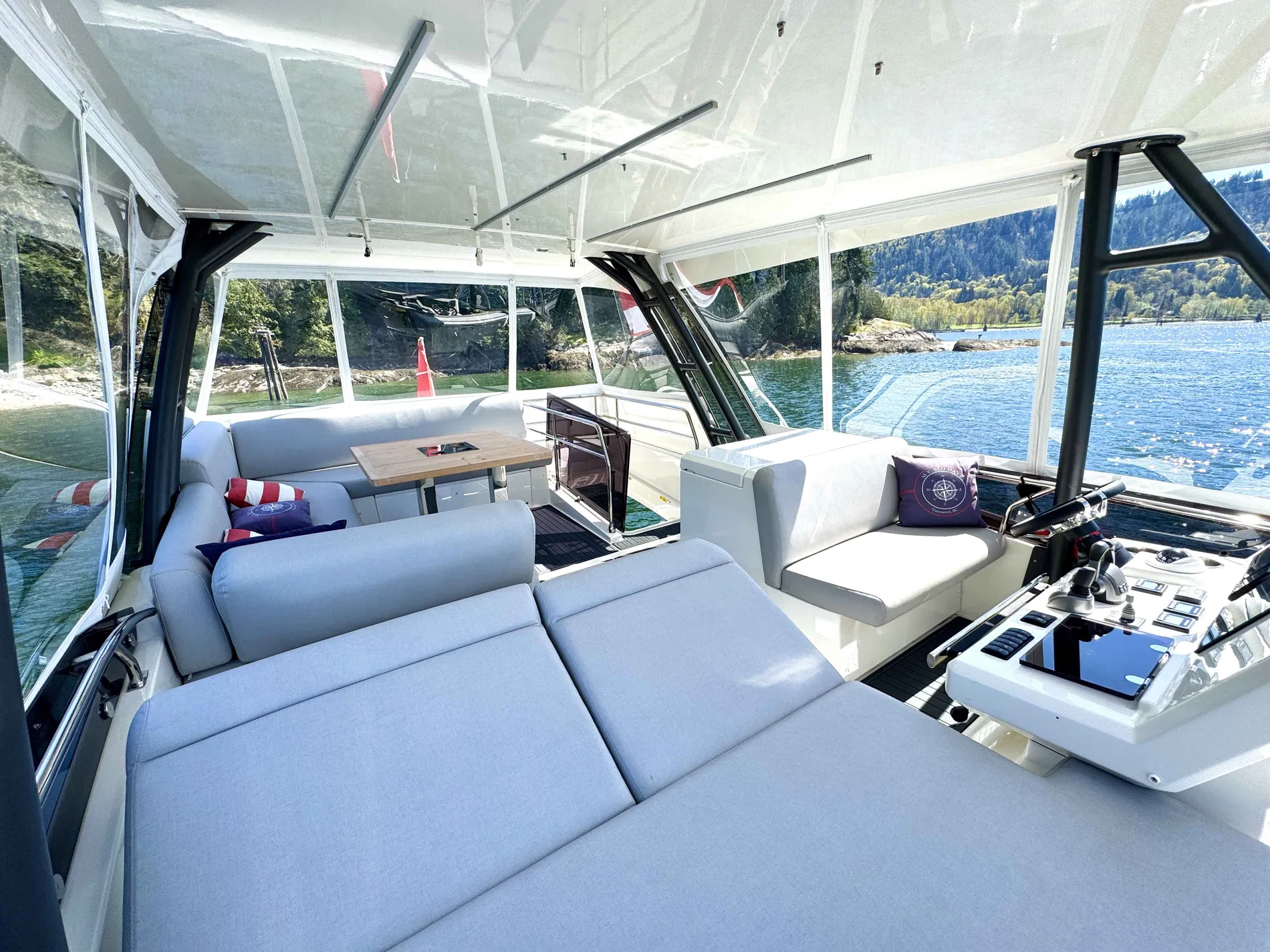 Pre-Owned 2023 Prestige F-Line:520 Fly for Sale | Vancouver, BC | M&P Yacht Centre | 680c1a1f2946740a8d020b33