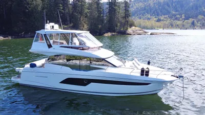 Pre-Owned 2023 Prestige F-Line:520 Fly for Sale | Vancouver, BC | M&P Yacht Centre | 680c1a1f2946740a8d020b33