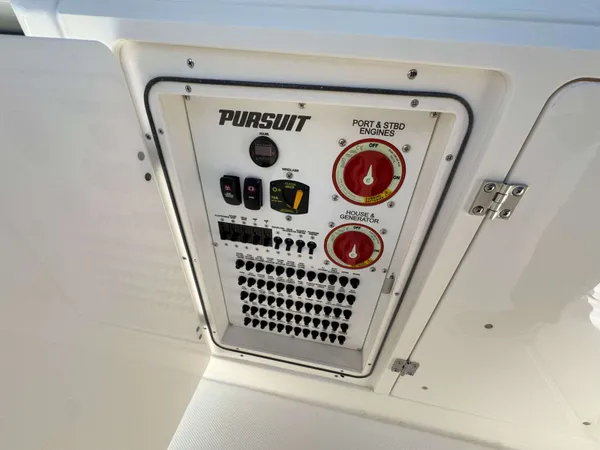 2025 Pursuit S 328 detail image 19