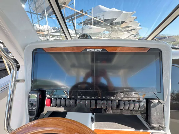 2025 Pursuit S 328 detail image 28