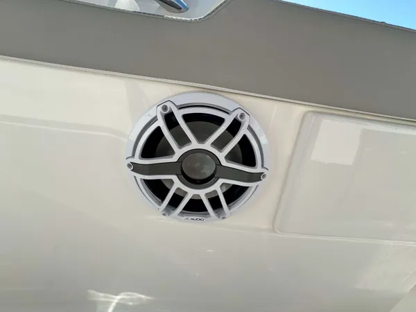 2025 Pursuit S 328 detail image 30
