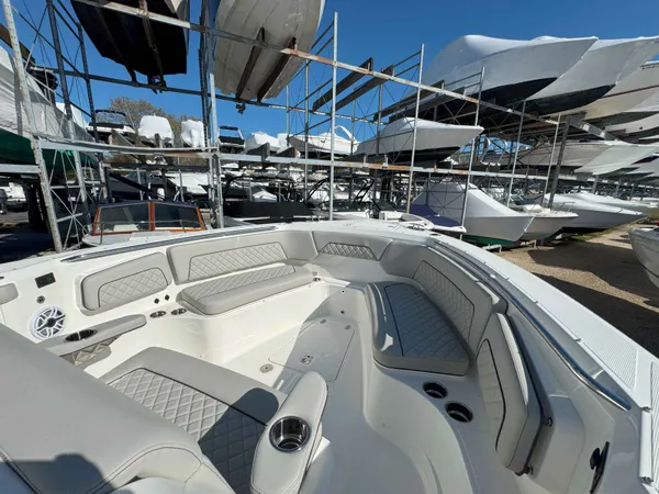 2025 Pursuit S 328 detail image 33