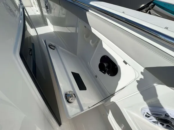 2025 Pursuit S 328 detail image 31