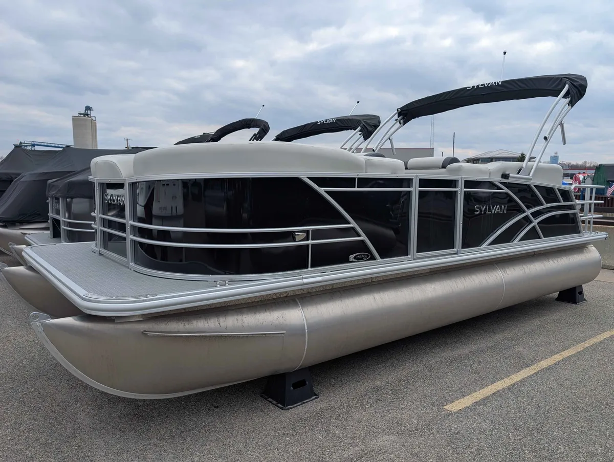 boat-carouselImage-image