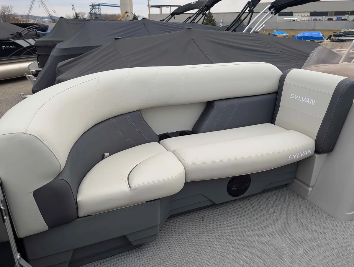 boat-carouselImage-image