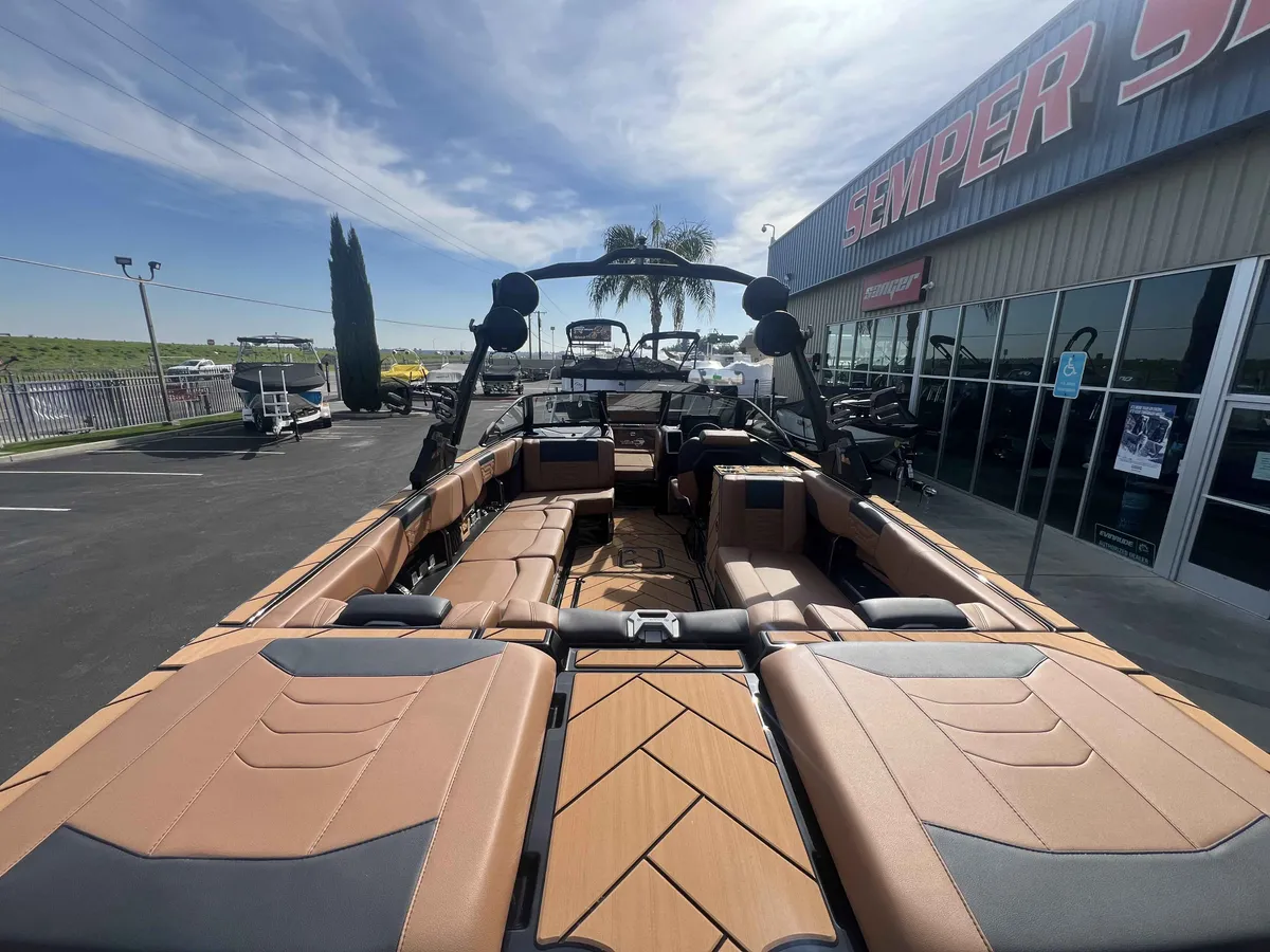 2024 Malibu Wakesetter 25 LSV-5