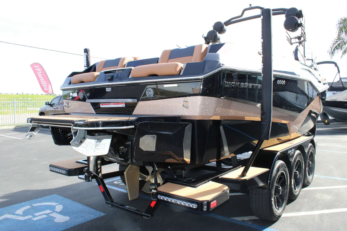 2024 Malibu Wakesetter 25 LSV-18