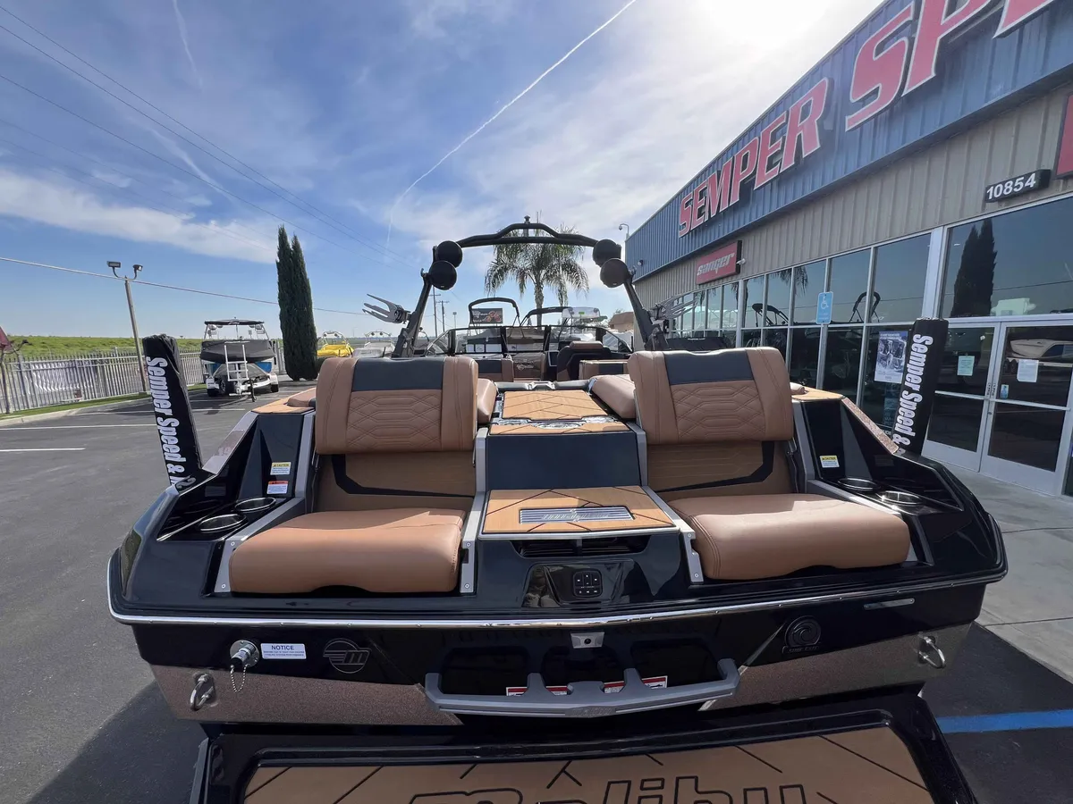 2024 Malibu Wakesetter 25 LSV-16