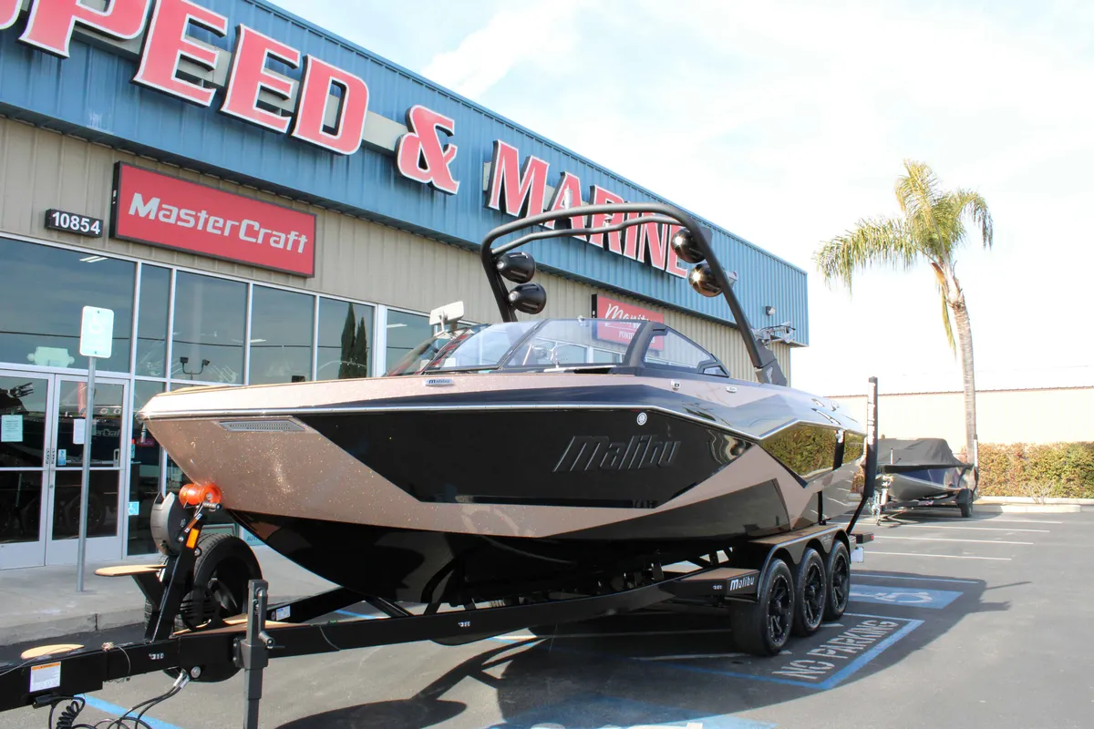 2024 Malibu Wakesetter 25 LSV-3