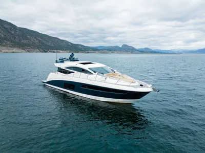 Pre-Owned 2016 Sea ray L 590 for Sale | Vancouver, BC | M&P Yacht Centre | 6825a54236433266770c96ff