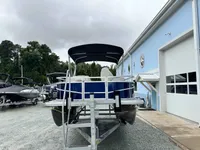 2025 SunChaser Vista 18 Fish-3