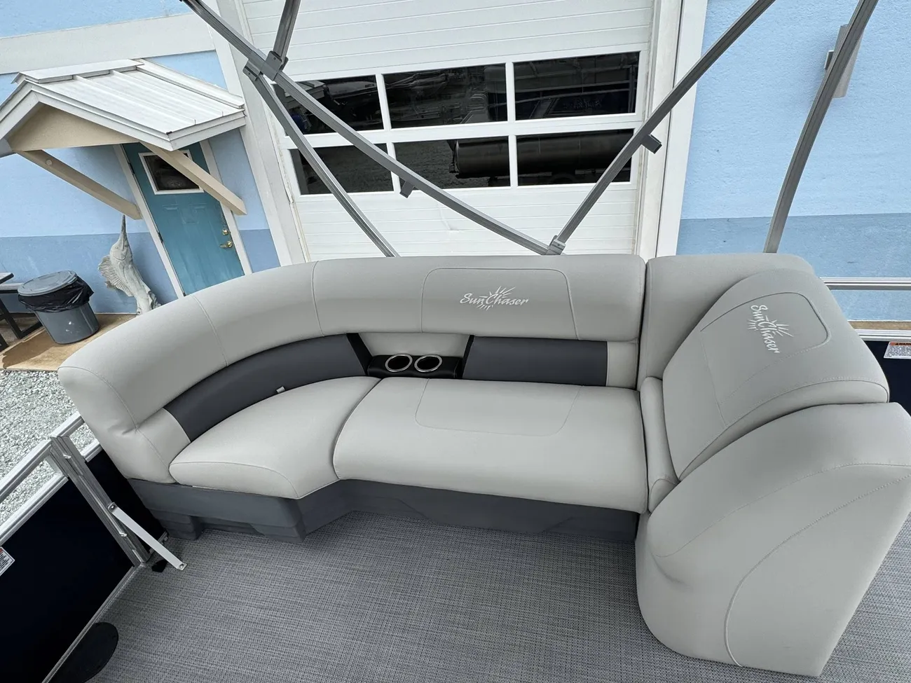 2025 SunChaser Vista 18 Fish-9