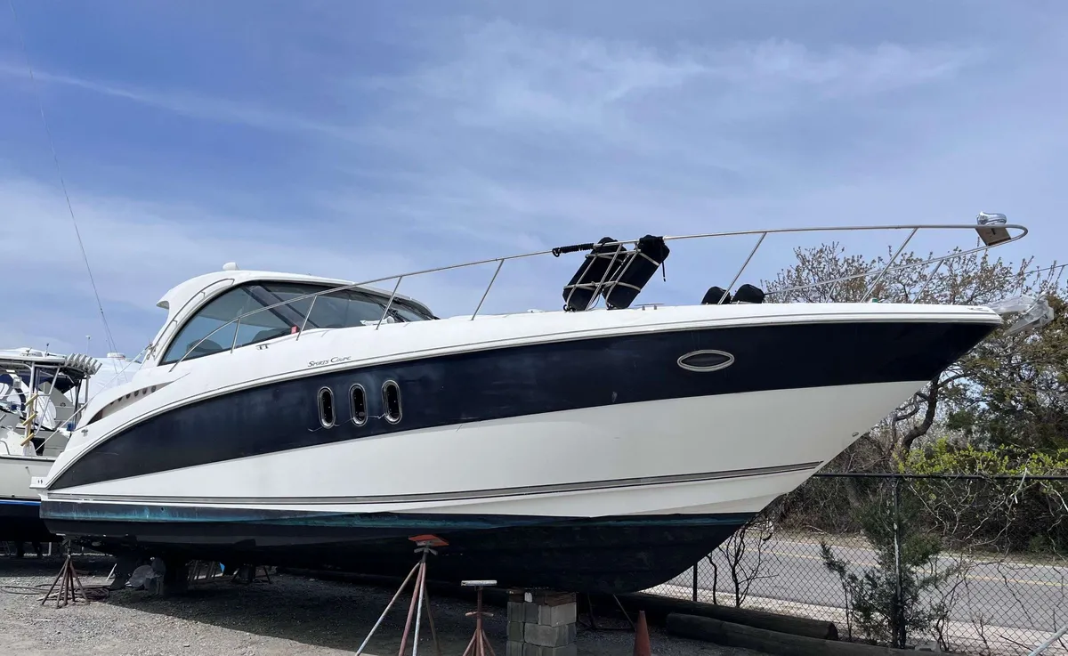 2009 Cruisers Yachts 390 SC