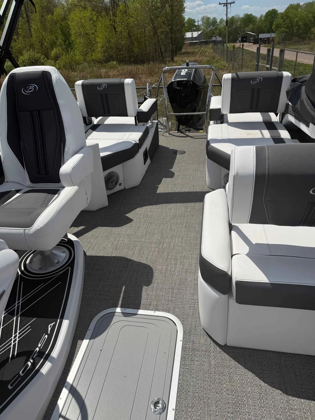 boat-carouselImage-image