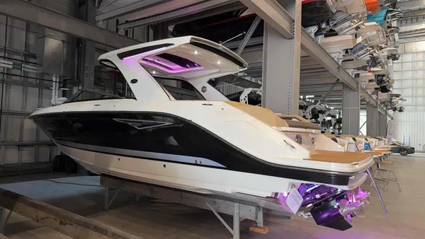 2024 Sea Ray SLX 310-26