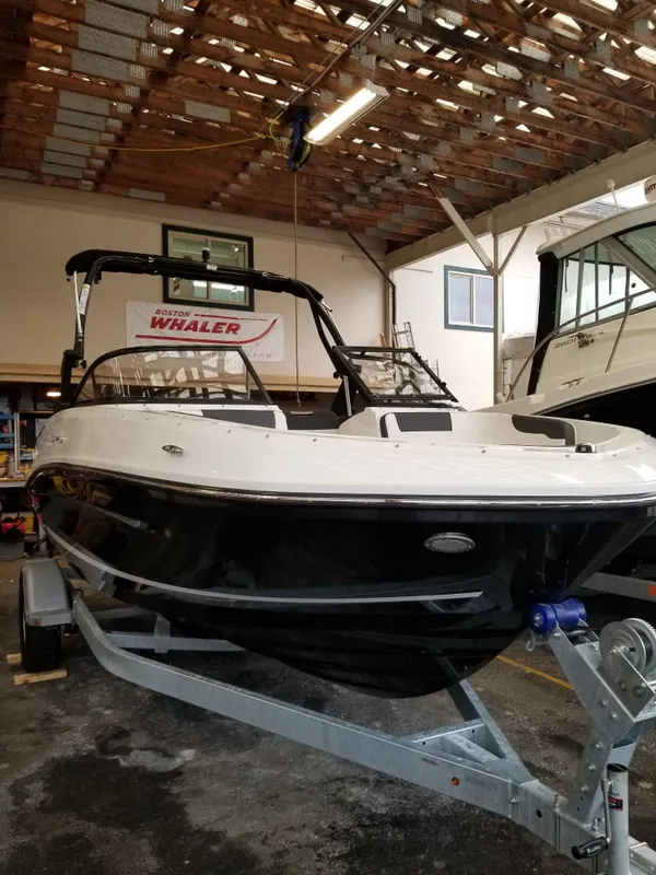 2022 Bayliner VR5-2