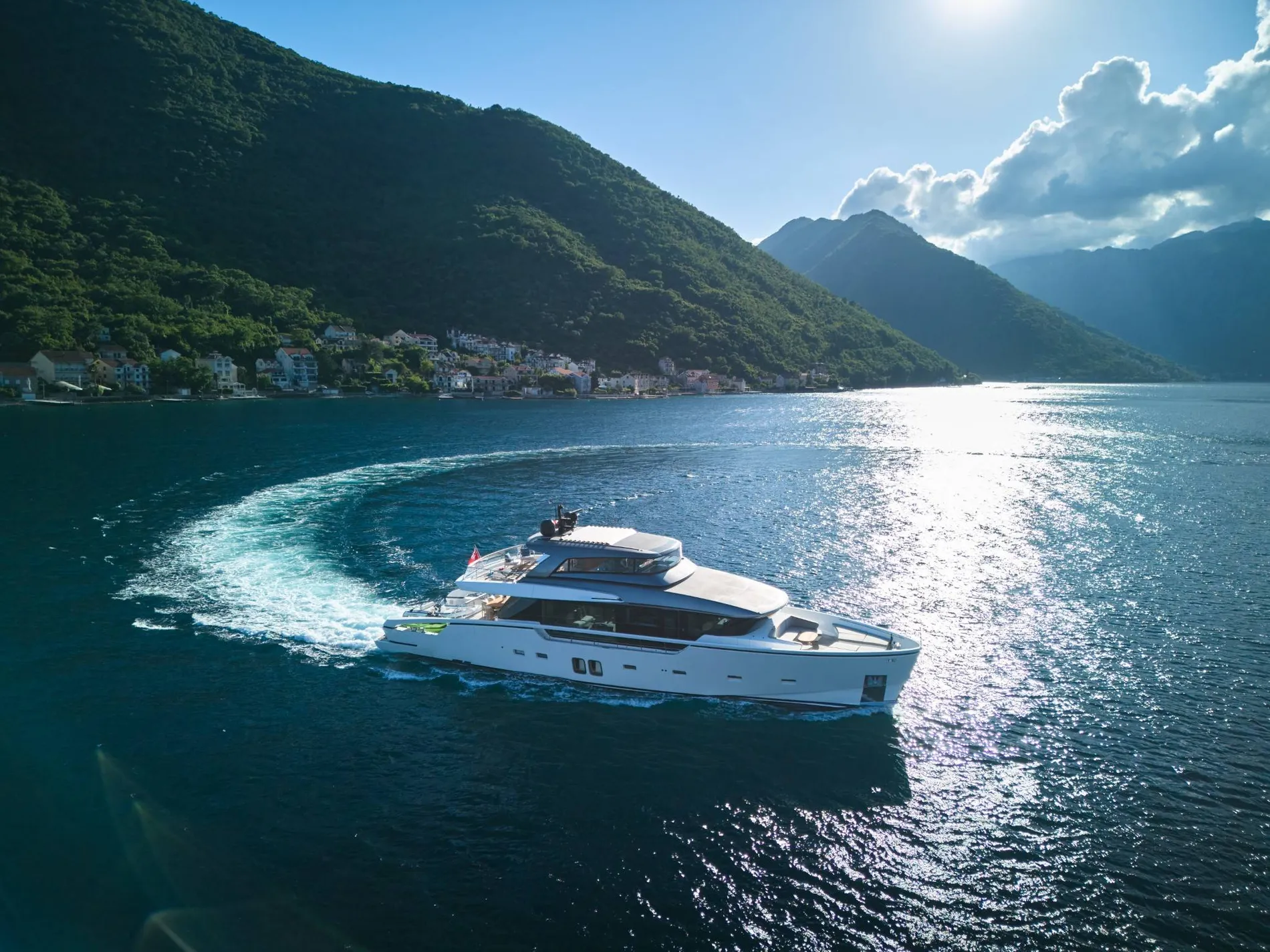 Pre-Owned 2020 Sanlorenzo SX88 for Sale | Vancouver, BC | M&P Yacht Centre | 6840d55e2f5140ce4803efcc
