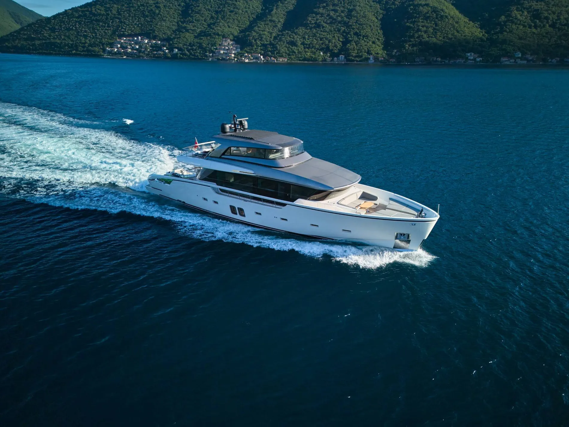 Pre-Owned 2020 Sanlorenzo SX88 for Sale | Vancouver, BC | M&P Yacht Centre | 6840d55e2f5140ce4803efcc