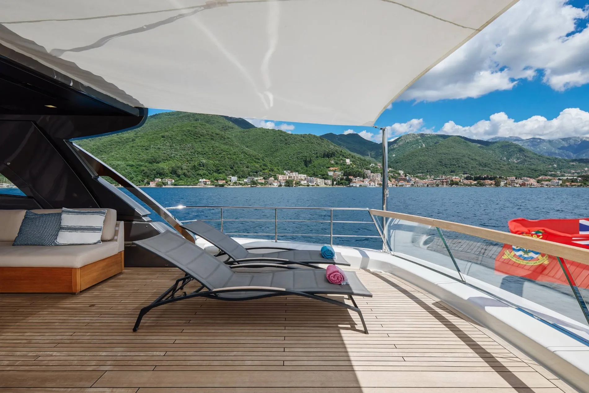 Pre-Owned 2020 Sanlorenzo SX88 for Sale | Vancouver, BC | M&P Yacht Centre | 6840d55e2f5140ce4803efcc