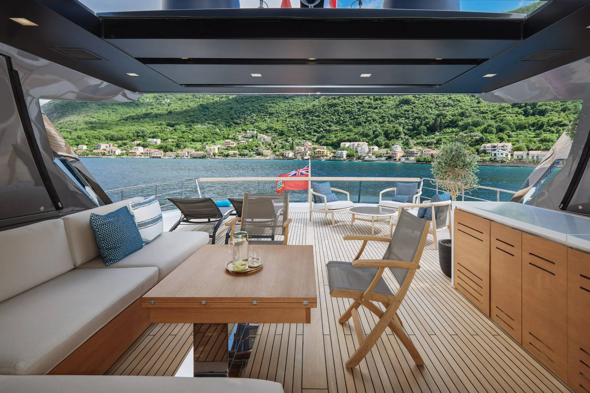 Pre-Owned 2020 Sanlorenzo SX88 for Sale | Vancouver, BC | M&P Yacht Centre | 6840d55e2f5140ce4803efcc