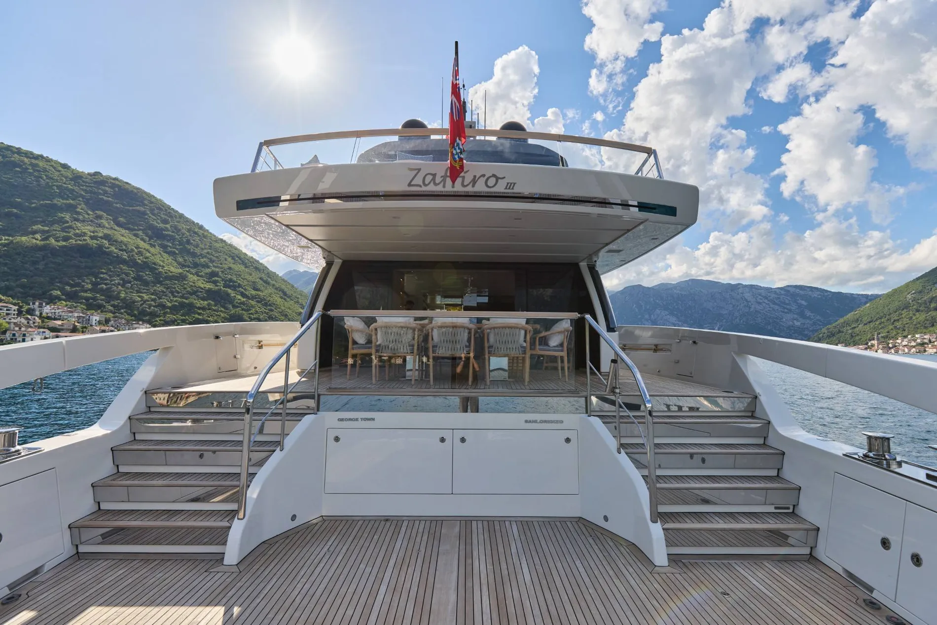 Pre-Owned 2020 Sanlorenzo SX88 for Sale | Vancouver, BC | M&P Yacht Centre | 6840d55e2f5140ce4803efcc