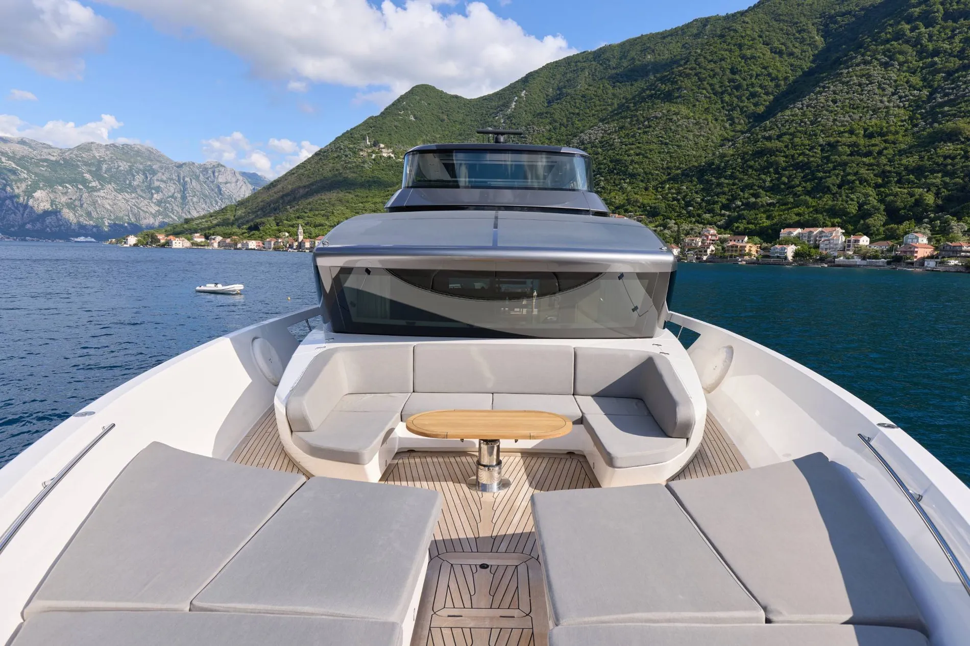 Pre-Owned 2020 Sanlorenzo SX88 for Sale | Vancouver, BC | M&P Yacht Centre | 6840d55e2f5140ce4803efcc