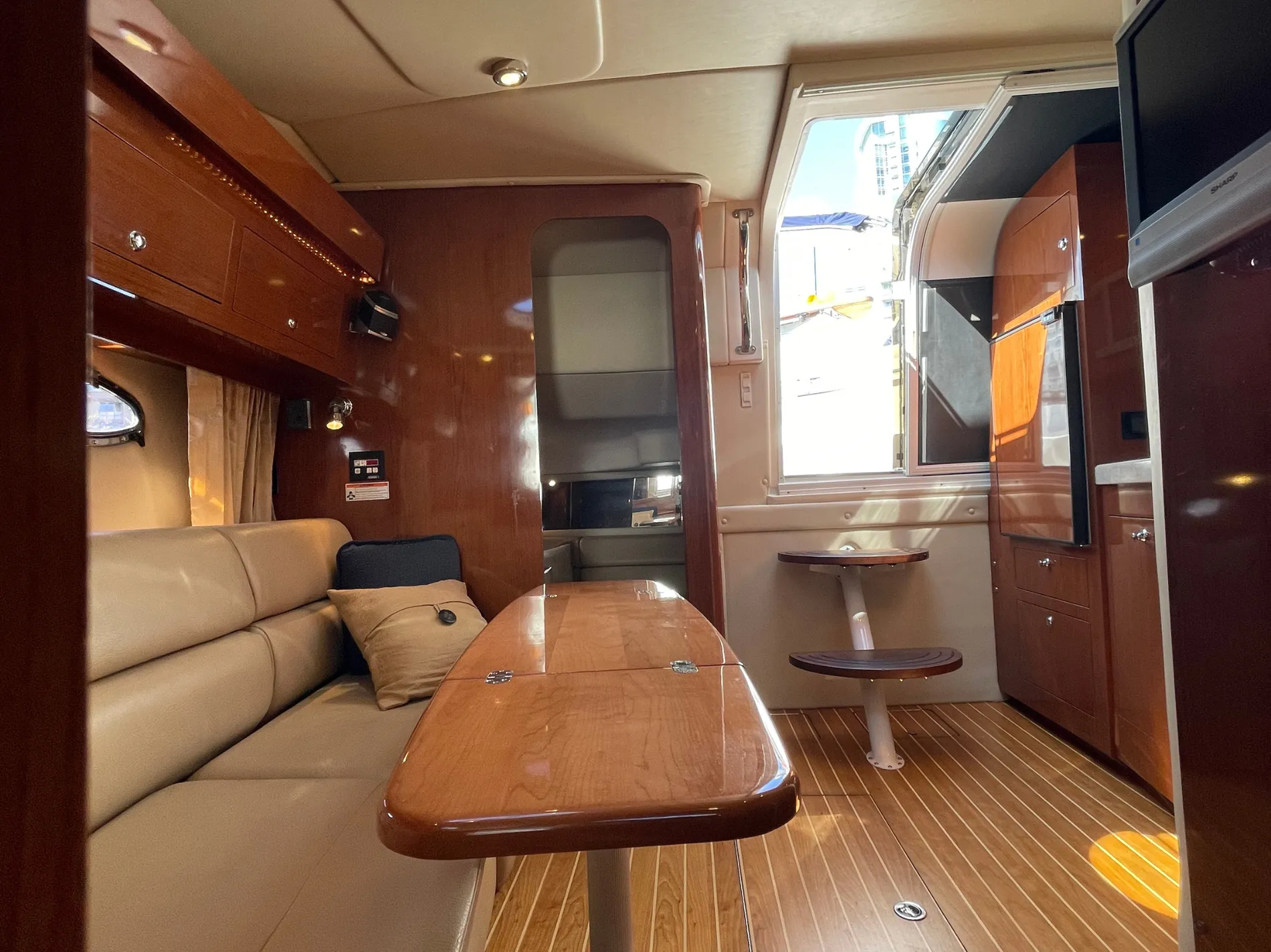 Pre-Owned 2007 Regal 3760 Commodore for Sale | Vancouver, BC | M&P Yacht Centre | 6840e7fb8b846d76a40da5b3