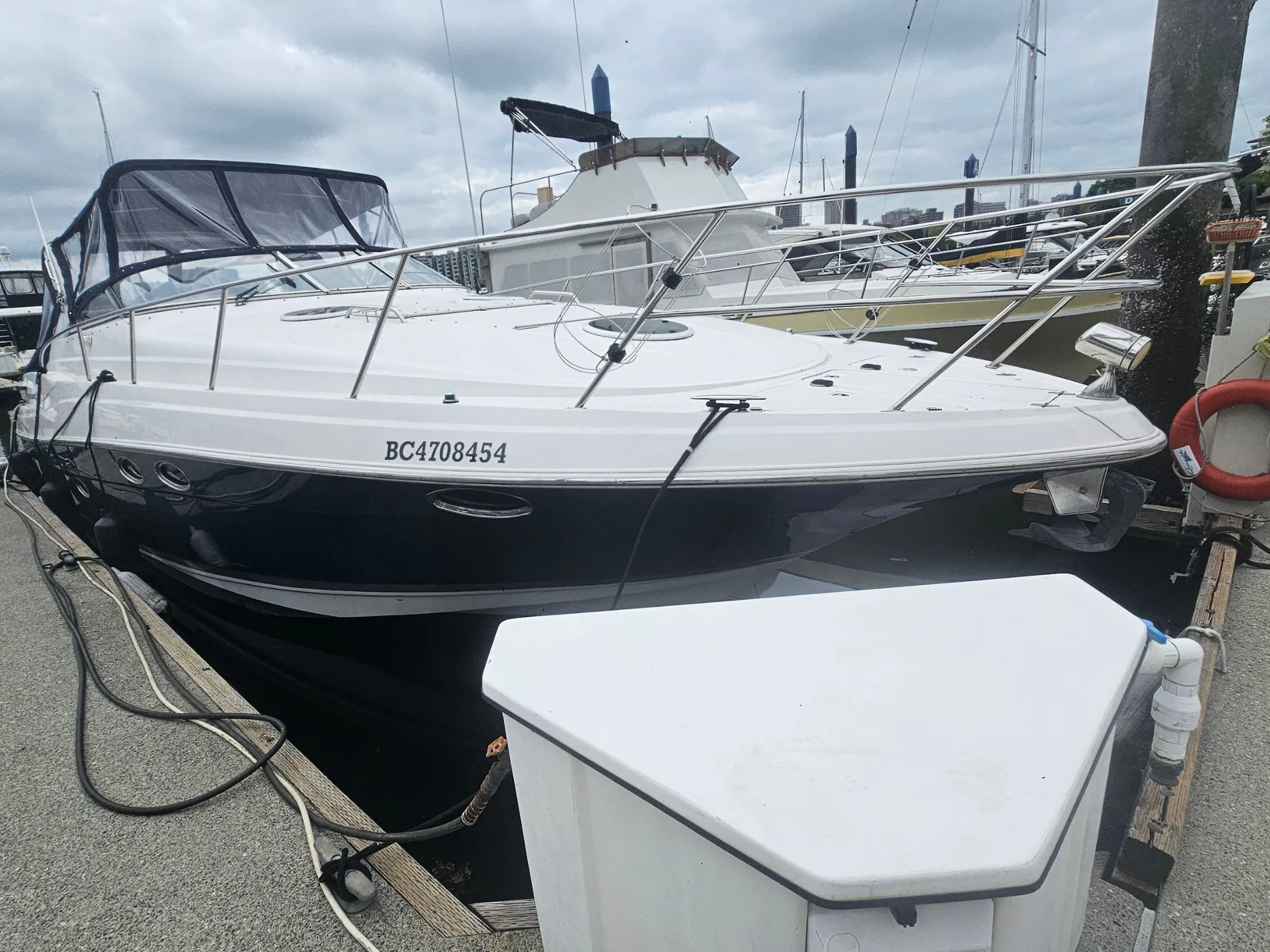 Pre-Owned 2007 Regal 3760 Commodore for Sale | Vancouver, BC | M&P Yacht Centre | 6840e7fb8b846d76a40da5b3