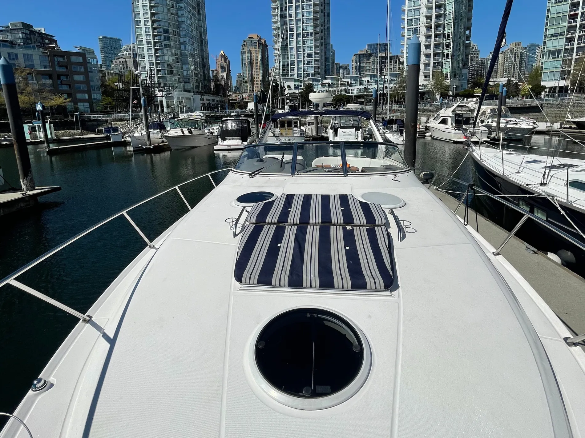 Pre-Owned 2007 Regal 3760 Commodore for Sale | Vancouver, BC | M&P Yacht Centre | 6840e7fb8b846d76a40da5b3