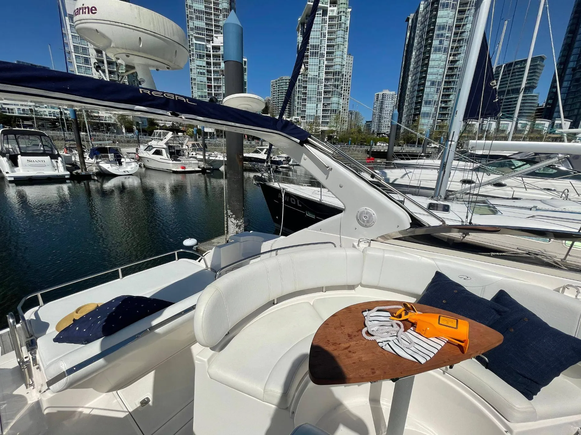 Pre-Owned 2007 Regal 3760 Commodore for Sale | Vancouver, BC | M&P Yacht Centre | 6840e7fb8b846d76a40da5b3