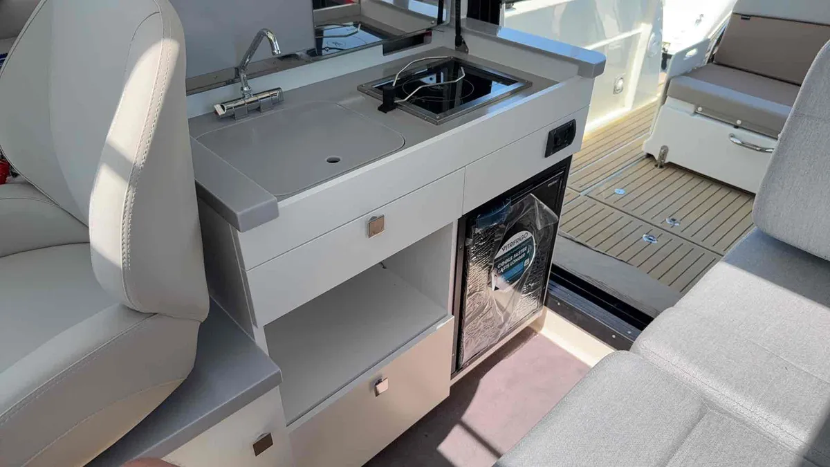 2025 Bayliner T29 Trophy Explorer OB-16