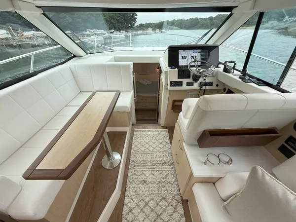 2025 Regal 38 FXO detail image 35