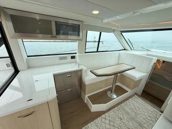 2025 Regal 38 FXO detail image 33