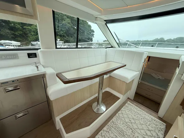 2025 Regal 38 FXO detail image 42