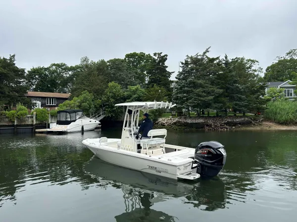 2024 Cobia PATHFINDER 2200 TRS detail image 1
