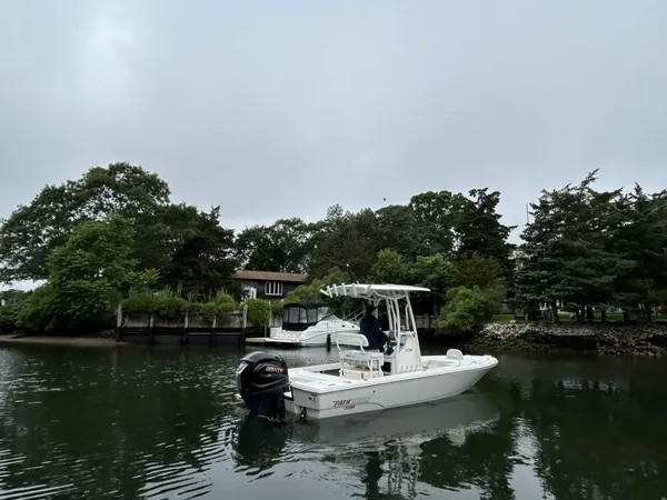 2024 Cobia PATHFINDER 2200 TRS detail image 3